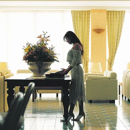 Grand Terme Di Augusto ホテル