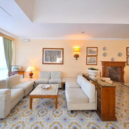 Grand Terme Di Augusto ホテル