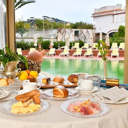 Grand Terme Di Augusto ラッコ・アメーノ