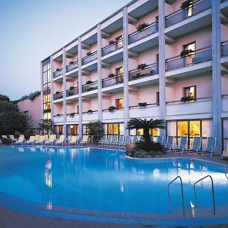 Grand Terme Di Augusto ホテル ラッコ・アメーノ