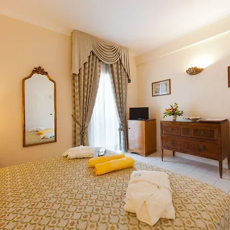 Grand Terme Di Augusto ラッコ・アメーノ