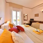 Grand Terme Di Augusto מלון
