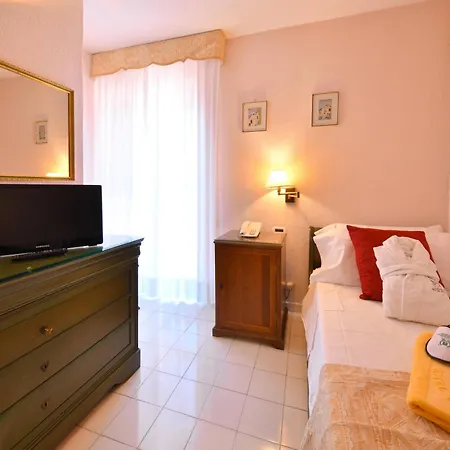 Ξενοδοχείο Grand Terme Di Augusto 5*