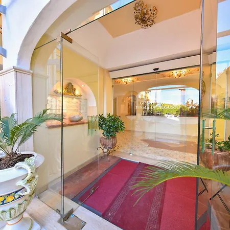 Grand Terme Di Augusto