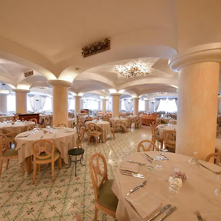 Grand Terme Di Augusto 5* Lacco Ameno (Isola d'Ischia)
