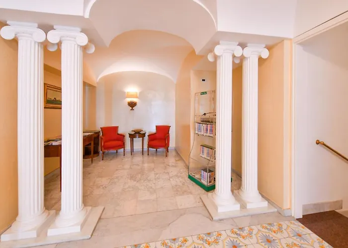 Grand Terme Di Augusto 호텔