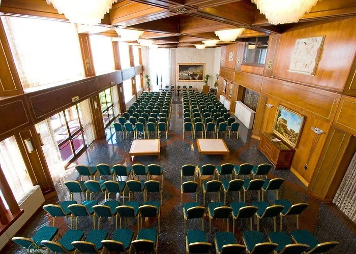 Grand Terme Di Augusto 호텔