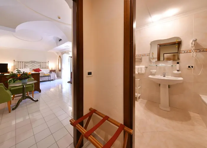 Grand Terme Di Augusto 호텔 라코아메노