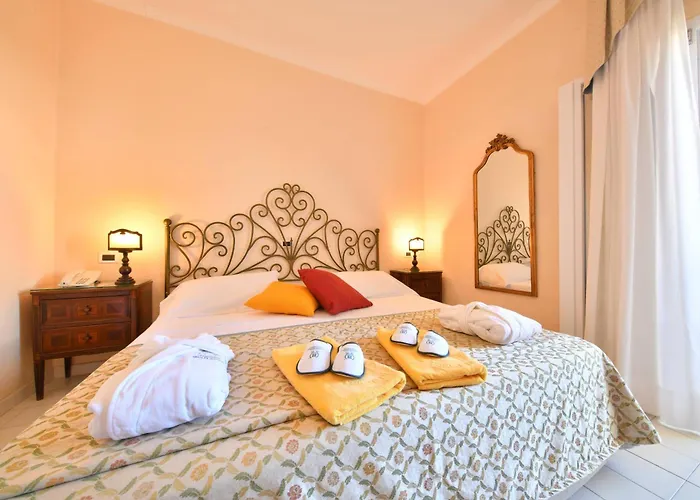 Grand Terme Di Augusto